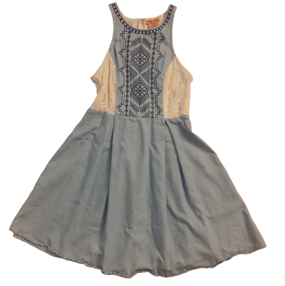 Flying Tomato Sleeveless Blue Cream Embroidered Lace Dress Size Small - Picture 1 of 3